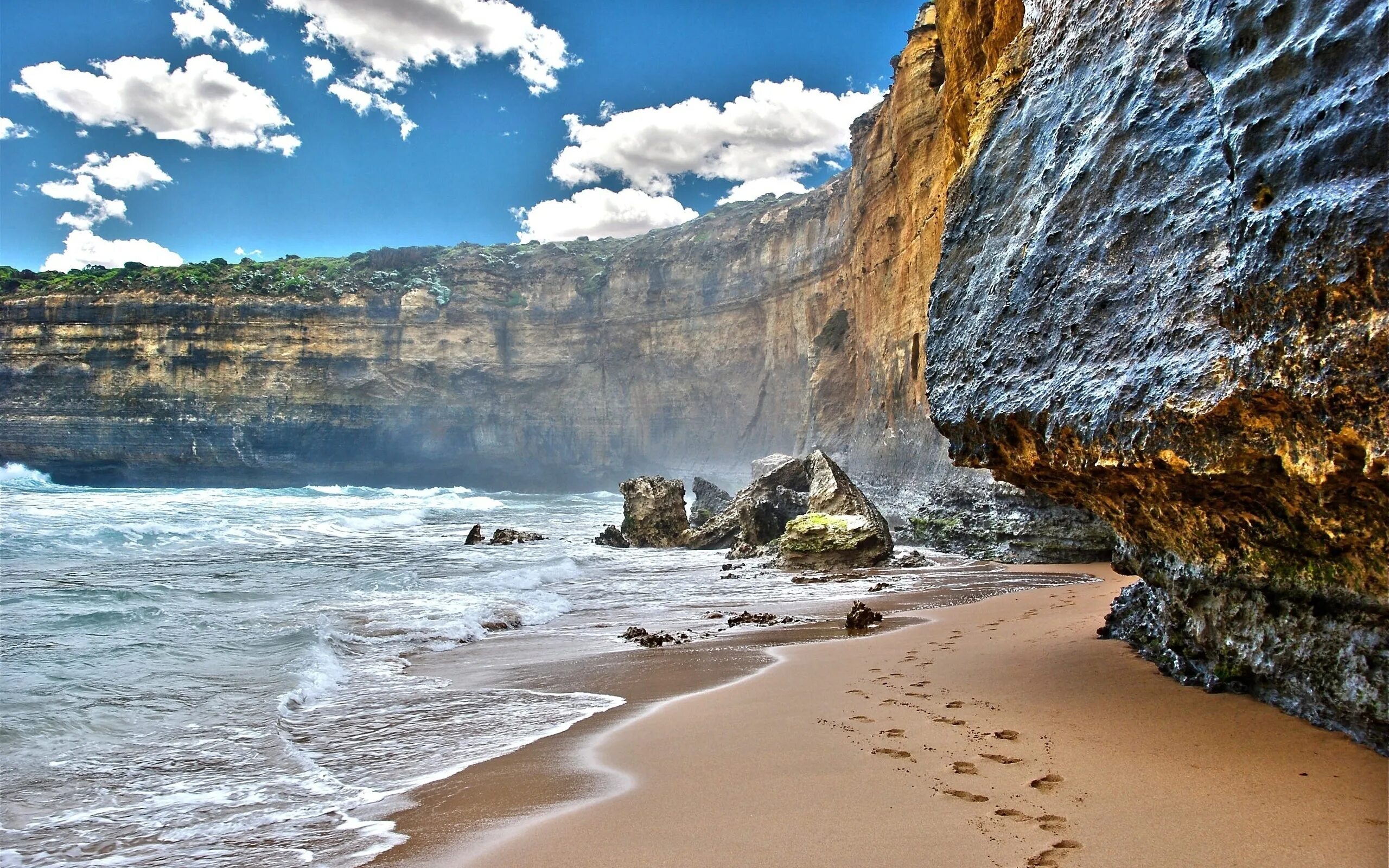 Фотообои стола. Абразия Клиф. Морская абразия. Пляж «дикий берег» ЮАР. Море скалы.