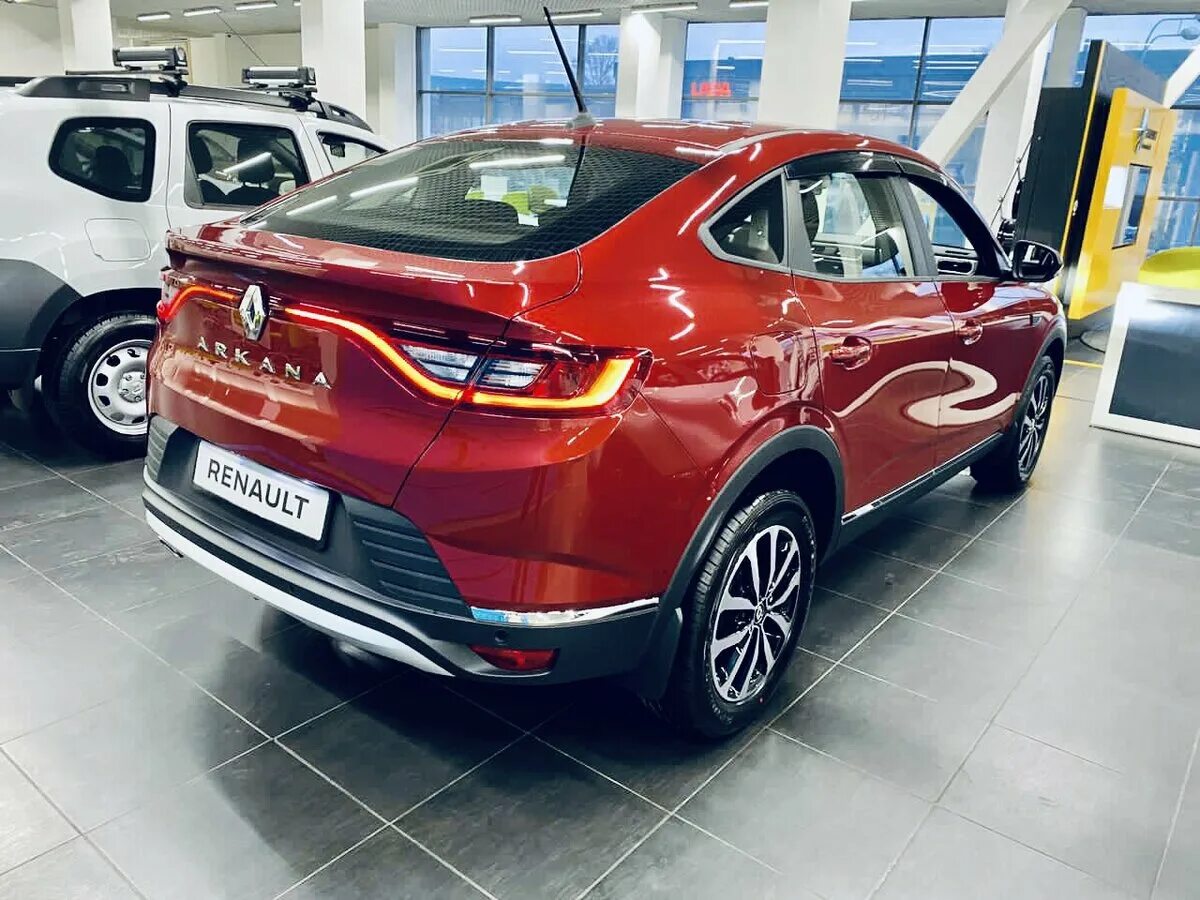 Купить б/у Renault Arkana I 1.3 CVT (150 л.с.) бензин вариатор в Лесном: красный