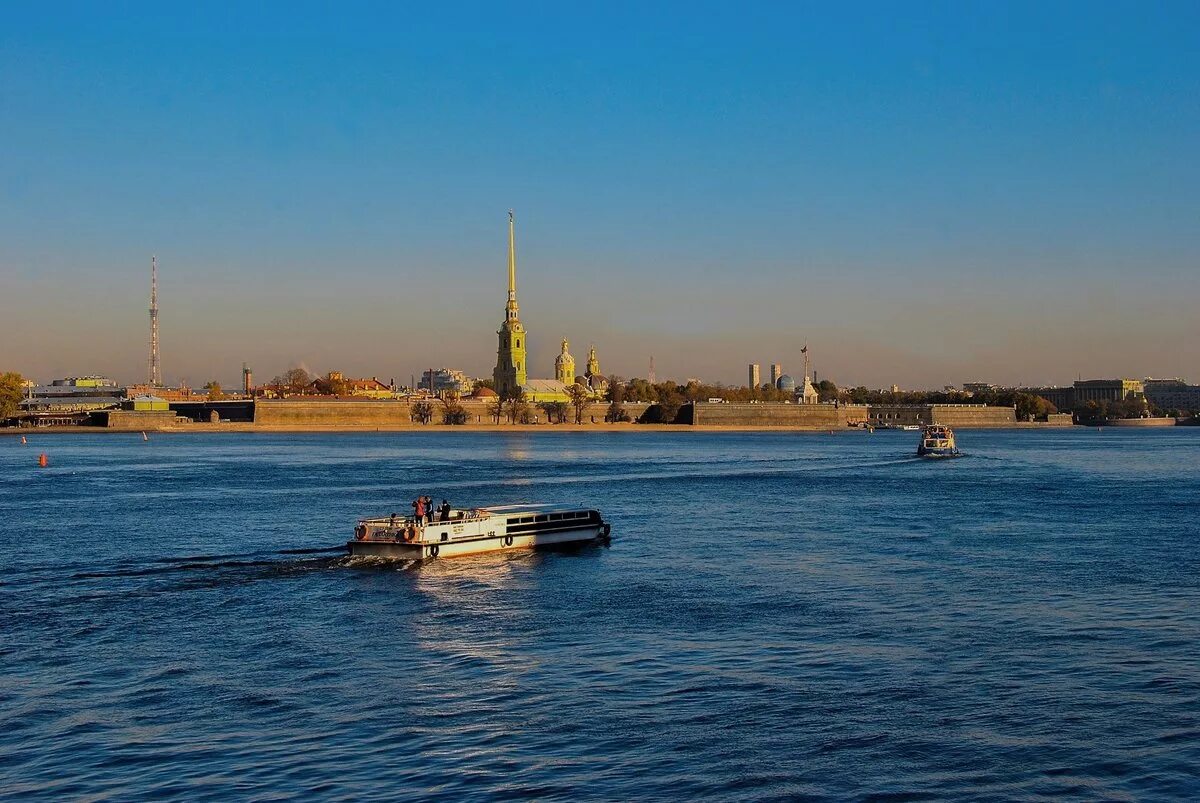 Ширина реки невы. Река Нева в Санкт-Петербурге. Нива река в Санкт-Петербурге. Река Нива или Нева в Санкт-Петербурге. Санкт-Петербург финский залив Нева.