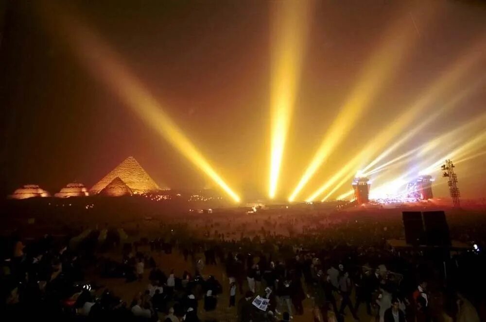 Видео жар. Jean michel jarre concert. жан мишель жарр концерт в египте 2000 год миллениум. солнце на сцене. жан-мишель жарр видео в египте.