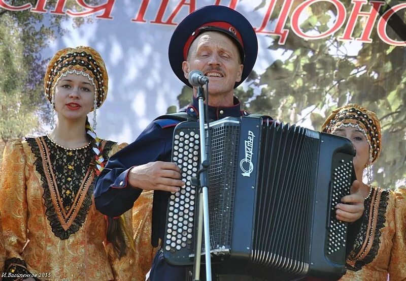Казачьи песни. Казачьи песни. Казаки выступление. Казачья застава ансамбль пенза. Поют казаки слушать.