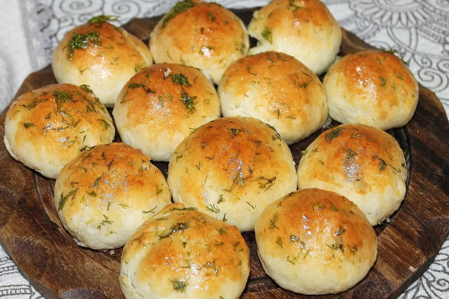 булочки с чесноком. пампушки с маком. фото рецепт чесночных булочек. фото рецепт чесночных булочек. фото рецепт чесночных булочек.