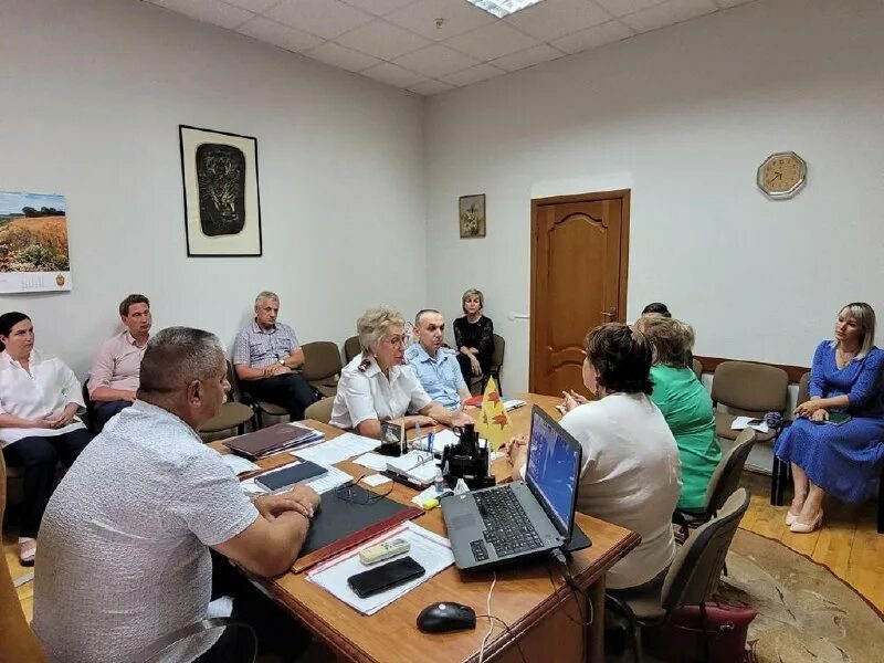 Роскомнадзор по орловской. Гладкий юрий владимирович федеральное управление. Орлов николай игоревич. Представитель молодежной палаты. Роскомнадзор по орловской.