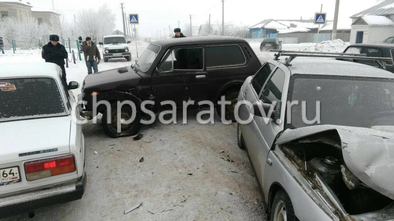 Дтп базарный карабулак саратовской. Дтп базарный карабулак саратовской области. Авария в базарном карабулаке саратовской области. Дтп базарный карабулак саратовской области. Чп саратовская область базарный карабулак авария.