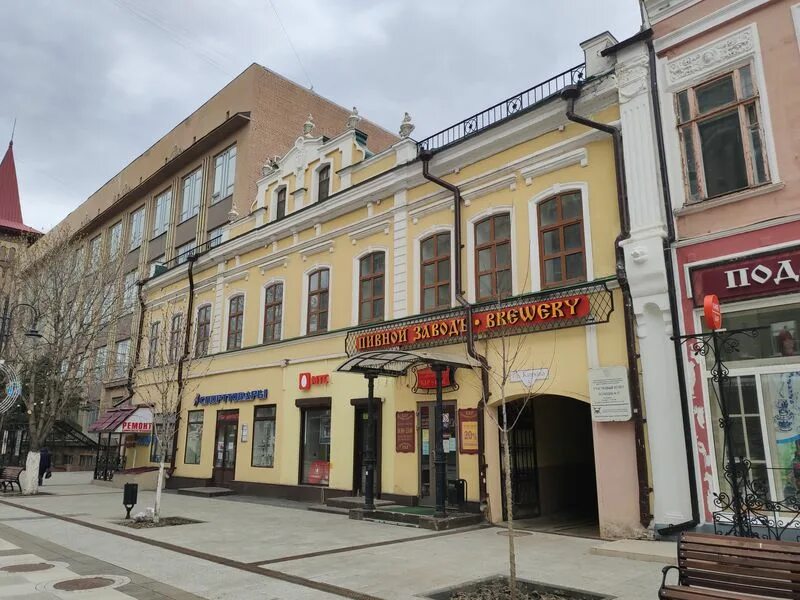 Саратовский арбат фото. Саратовский арбат фото. Саратовский арбат. Саратовский арбат. Улица проспект кирова.