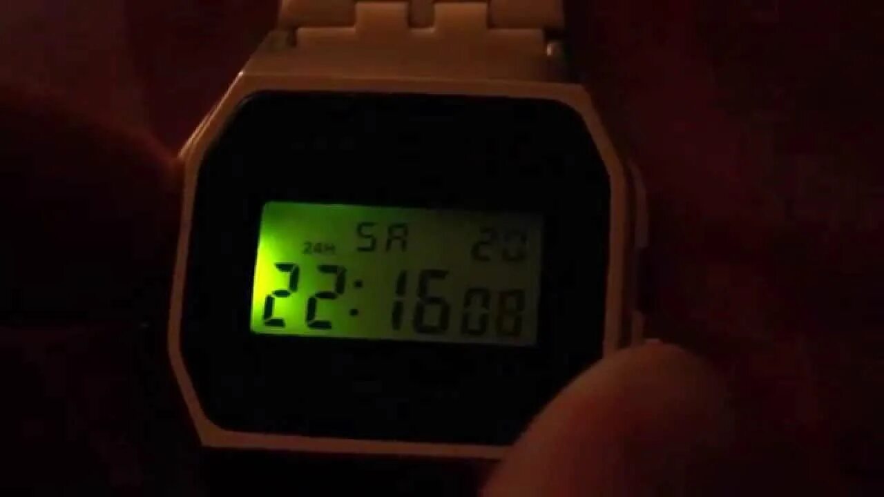 Как включить подсветку на часах. Часы касио 159 подсветка. a168 подсветка. casio vintage подсветка. люминесцентная подсветка в часах casio.