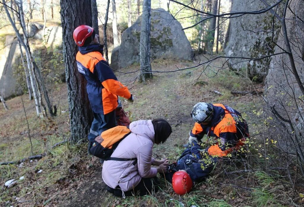 Событие в красноярском крае. Служба спасения Красноярского края. Спасатели фото. Пик красноярских спасателей.