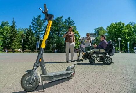 Пользователи электросамокатов