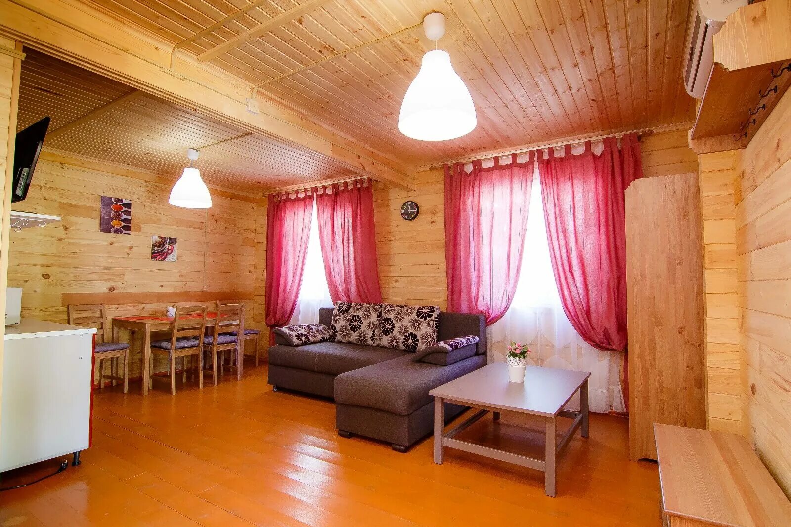 Сайт юг отдых. Хочу на юга ру. Юг турист, село бжид. Бо эко курорт юг кабардинка. База юг киров.