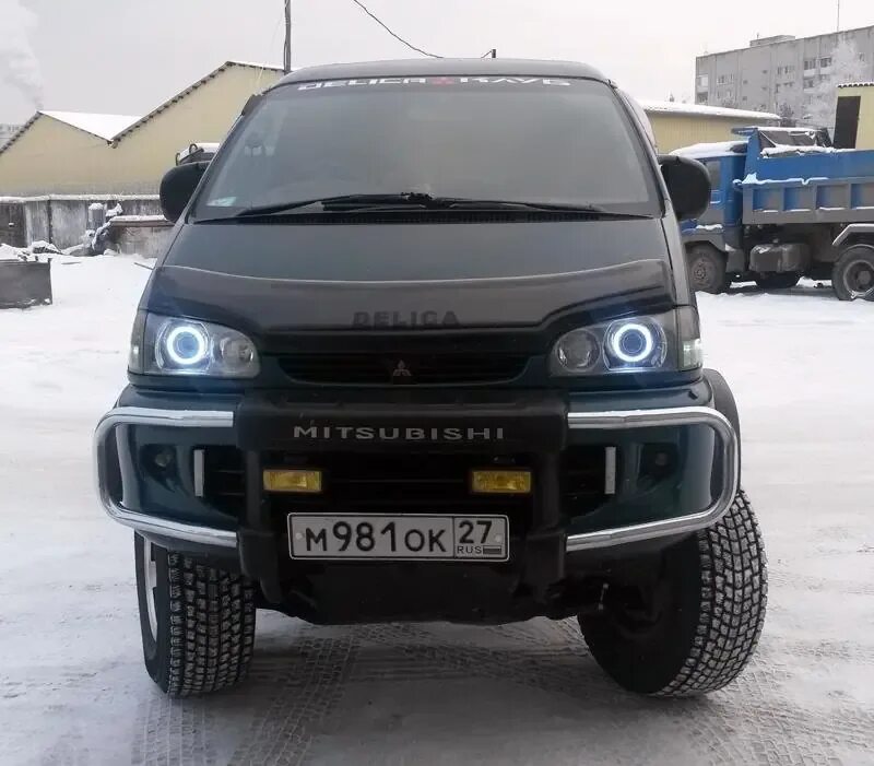 Mitsubishi delica l400. Мицубиси делика д4 4х4. L400 mitsubishi 4x4. Mitsubishi delica l500. Mitsubishi delica 4х4 off road.