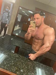 Brett Mycles OnlyFans leaks 