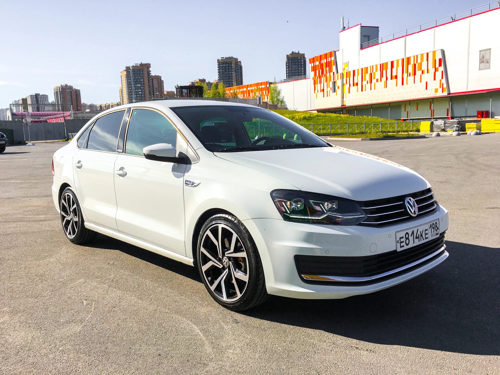 Где купить поло седан. Восывльгин поло седан. VW Polo sedan 2017. Фольксваген поло седан белая 2012. Philadelphia поло седан.