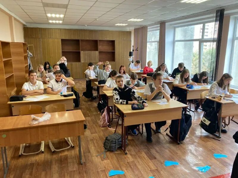 На кружок по математике записались семиклассники и восьмиклассники. На кружок по черчению записались семиклассники и восьмиклассники. Командная математика. На кружок по черчению записались. На кружок записались семиклассники и восьмиклассники.