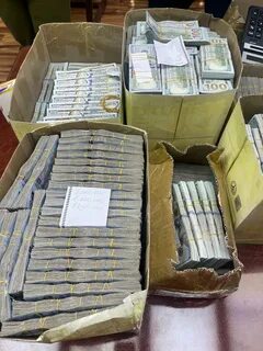 При обыске изъяли деньги