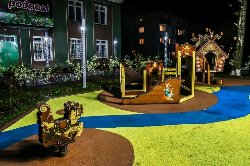 Звезды в сквере. Погода в звездном кемеровская. Погода в звездном кемеровская. Отряд профессионалов лагерь. Посёлок звёздный сургут.