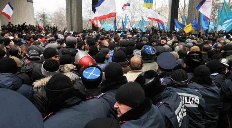 26 Февраля 2014 Крым. Митинги в Крыму 2014. 26 Февраля 2014 года в Симферополе. Митинг в Симферополе 26 февраля 2014 года. Крым в феврале 2014 года