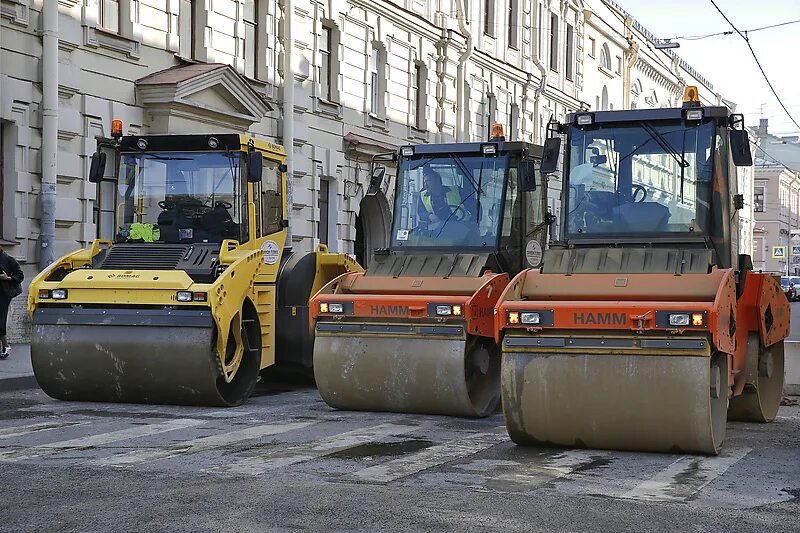 Строительство дорог спб. Реконструкция дорог СПБ. Дорожные работы в СПБ. Ремонт дорог Петербург. Питер ремонт дороги.