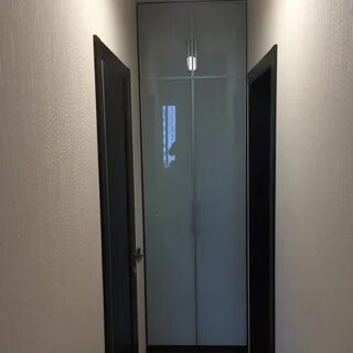 Дверь в кладовую из коридора