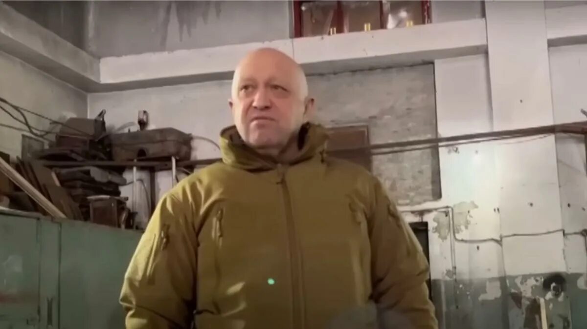 Евгений викторович пригожин чвк. Евгений пригожин чвк вагнер бахмут. Главнокомандующий чвк. Пригожин о выходе вагнера из бахмута. Чвк вагнер выходит из бахмута.