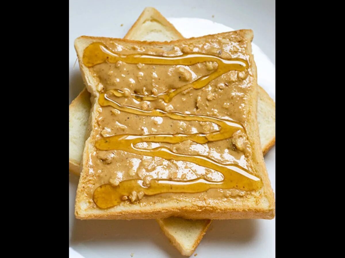 Honey toast. Peanut Butter Toast. Peanut Butter Toast 3 тиктокерша. Honey Sandwich. Toast with Peanut.