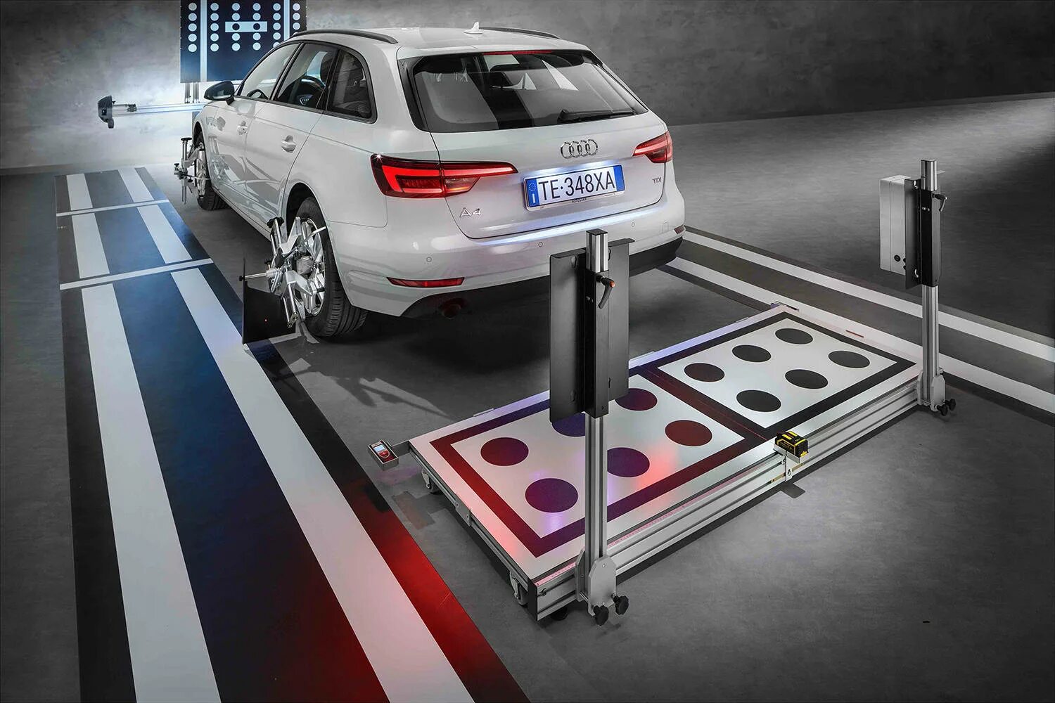 Adas система. Калибровка автомобиля. Калибровка автомобиля. Юстировка датчика асс. Давление шин volkswagen passat b6.