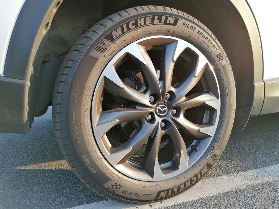 Michelin ps4 suv. Шины Мазда сх5. Мазда СХ 5 на шинах 255 45 19. Шины Мишлен на Мазда СХ-5. Мишлен Pilot Sport r19 на сх5.