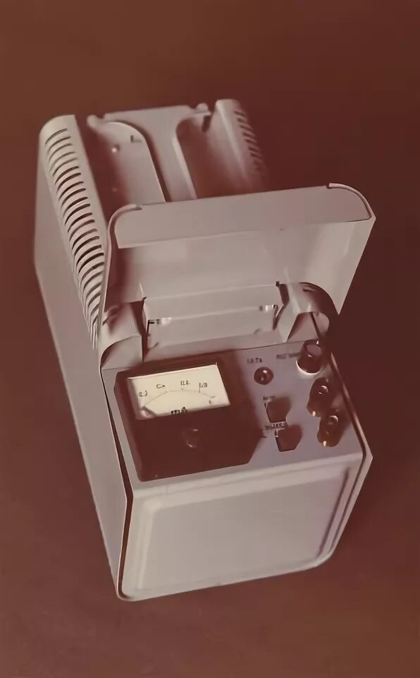 Устройство уип. Уип-2 (блок питания). Уип-2 (блок питания). Советский зарядник уип. Блок питания уип 1.