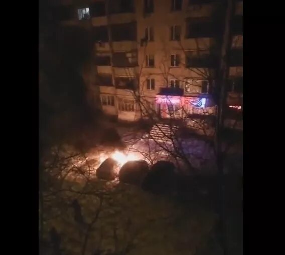 Горит энергетик. Пожар в5.30 утра на ясной 29.10 2025. горела энергетик. мойка енот на энергетиков сгорела.