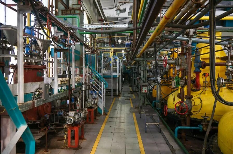 Сибур кзск красноярск. Синтетические оао. Нижнекамскнефтехим завод каучуков. Красноярский завод синтетического каучука (производство каучуков). Промышленность синтетического каучука.