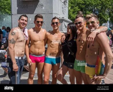 Slideshow naked guys on spring break.