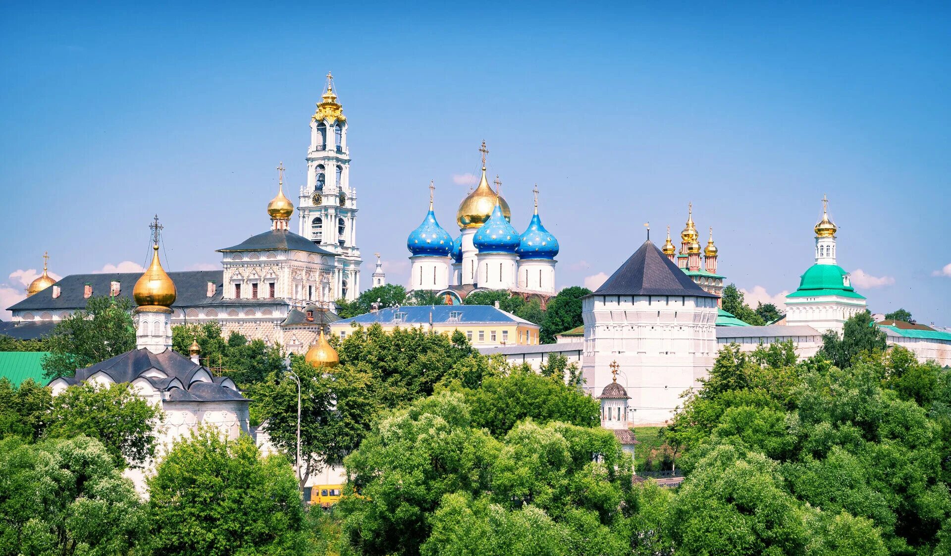 Троице-Сергиева Лавра Сергиев Посад. Троицкий монастырь Сергиев Посад. Сергиев Посад монастырь Сергия Радонежского.