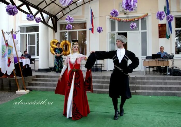 8 школа нальчик. Улица канукоева в нальчике. Пятая школа нальчик. 1 школа нальчик. Мкоу сош 11 нальчик.