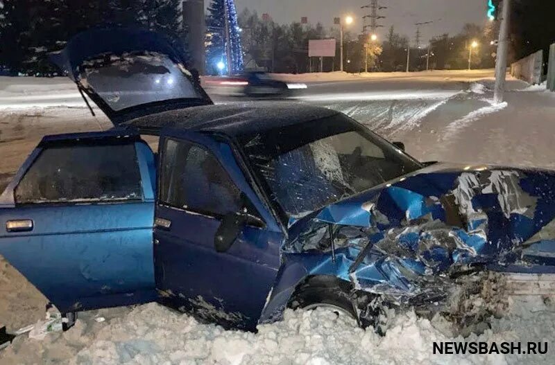 Авария на проспекте салавата юлаева уфа 12. Чп уф. Аварии в уфе за последние 3 дня. Уфа авария 7 июня урман алаторка. Транспортные катастрофы.