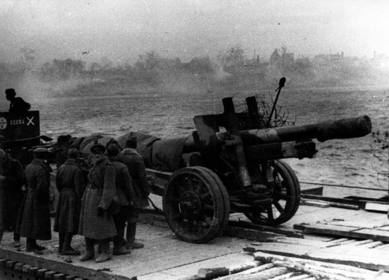 Операция уран сталинградская битва. Артиллерия вов 1941-1945. Операция балатон 1945. Наступательная артиллерия. 152 мм гаубица мл-20.
