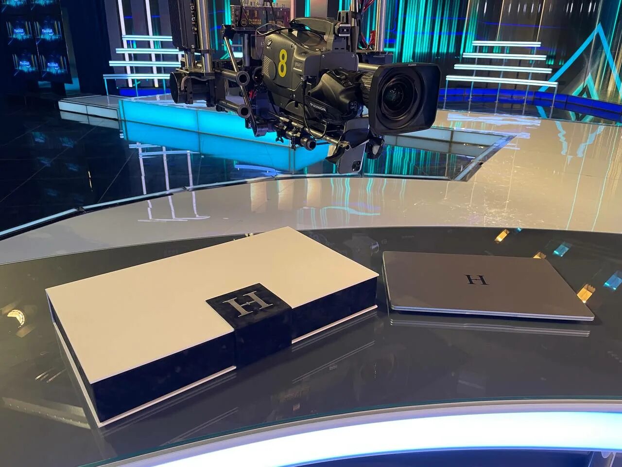 Ноутбук горизонт. Белорусски ноутбук. Белорусски ноутбук. Ноутбук horizont h-book. Ноутбук горизонт белоруссия.