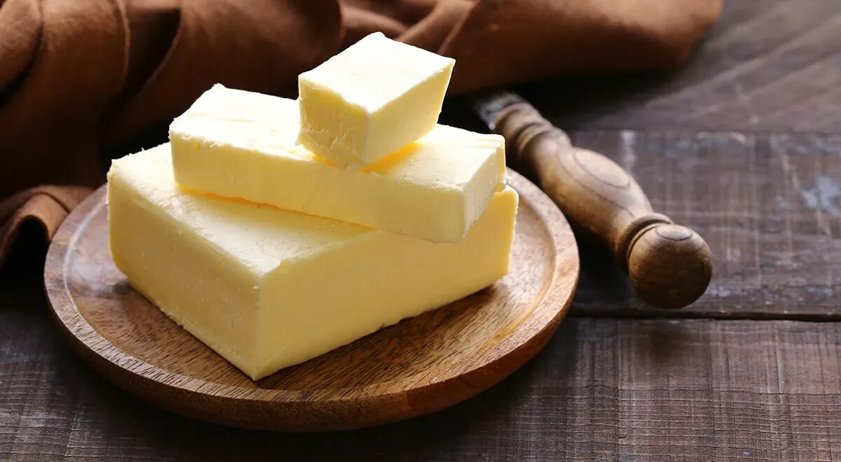 Масло сливочное. Кусок сливочного масла. Butter масло сливочное. Масло сливочное. Масло сливочное подсырное.
