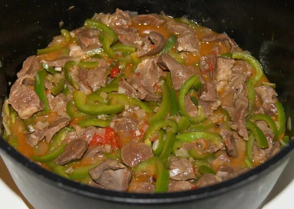 Как приготовить говяжьего сердце вкусно и быстро. Блюда из говяжьего сердца. сердце говяжье тушеное. сердце свиное тушеное с овощами. блюда из говяжьего сердца просто и вкусно.