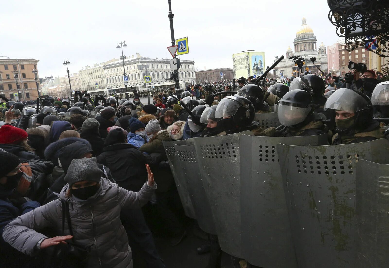 21 апреля изменения. Митинг 2021 в Санкт Петербурге. Митинги 21.04.2021 в Москве. Митинг Навального в Москве 2021 21 апреля. Митинг в поддержку Навального в Санкт-Петербурге 2021.