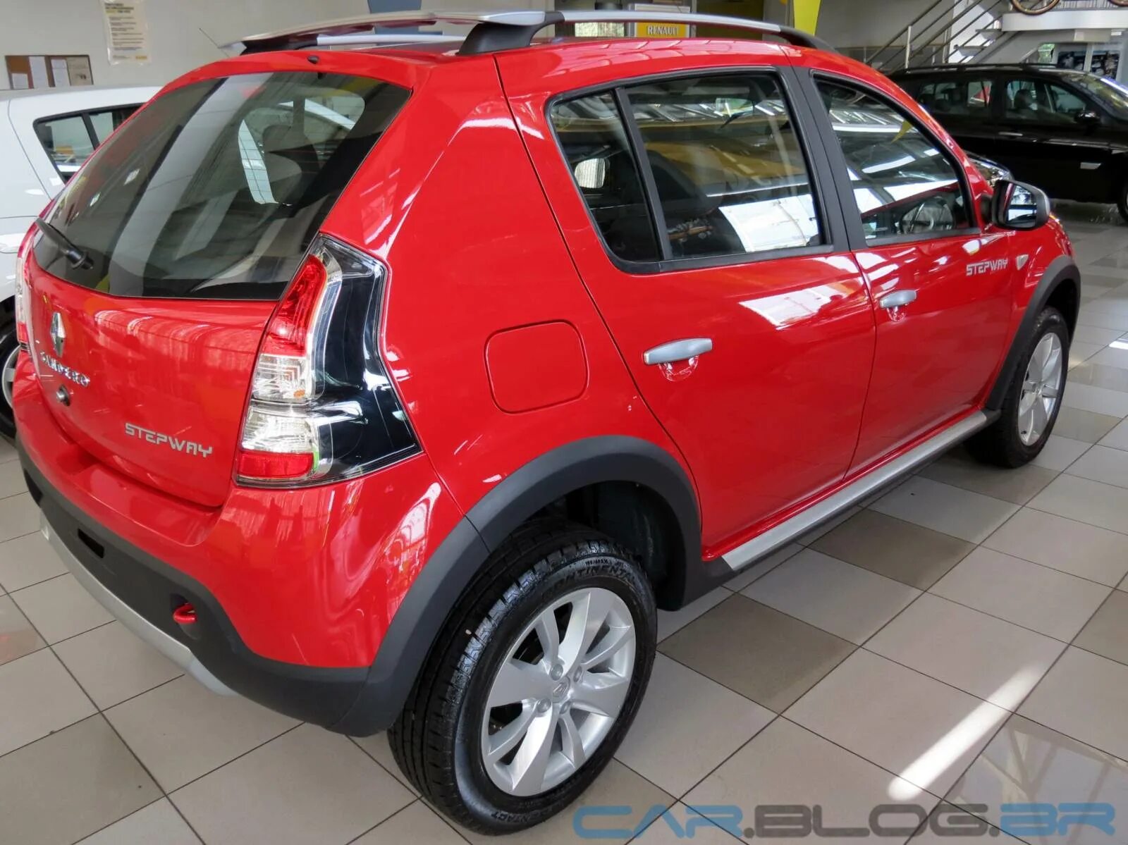 Renault stepway 2013. Renault Sandero Stepway 2013. Рено Сандеро степвей 2013. Renault Sandero Stepway 1 поколение. Рено Сандеро степвей 2 поколение 2013.