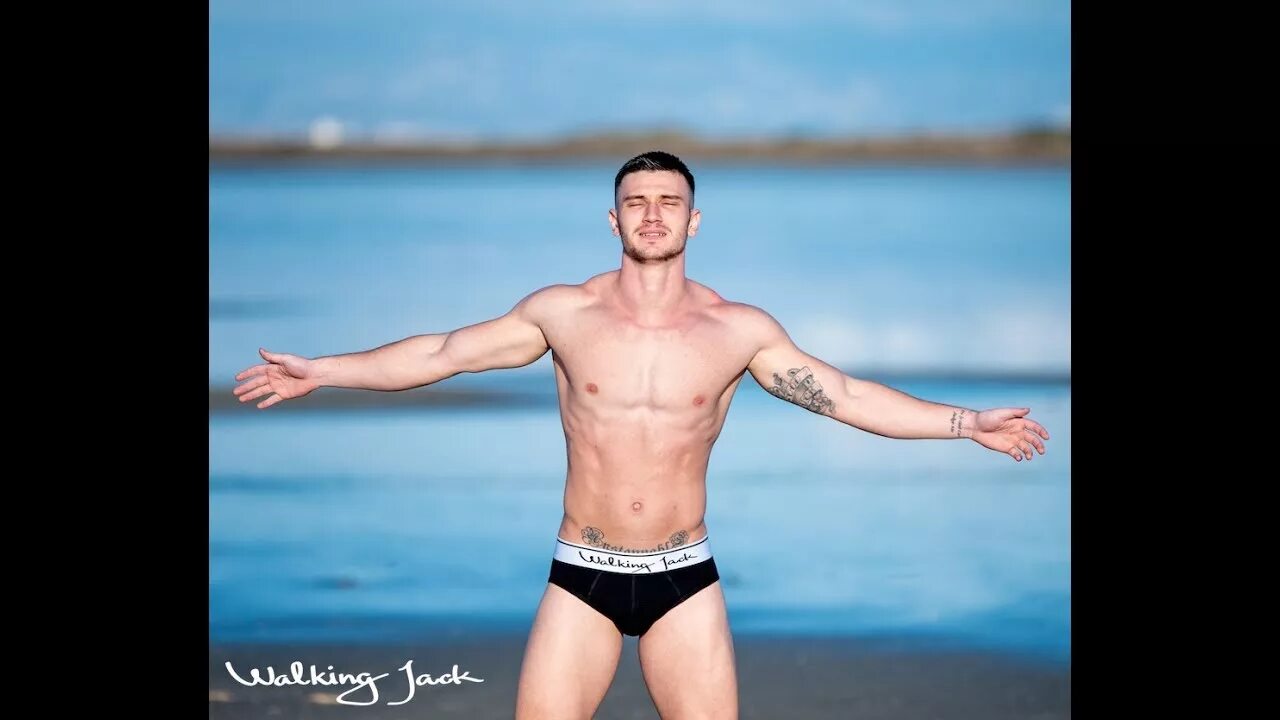 Daniels models. Olly daniels. олли мерс торс. walking jack. olly daniels model.