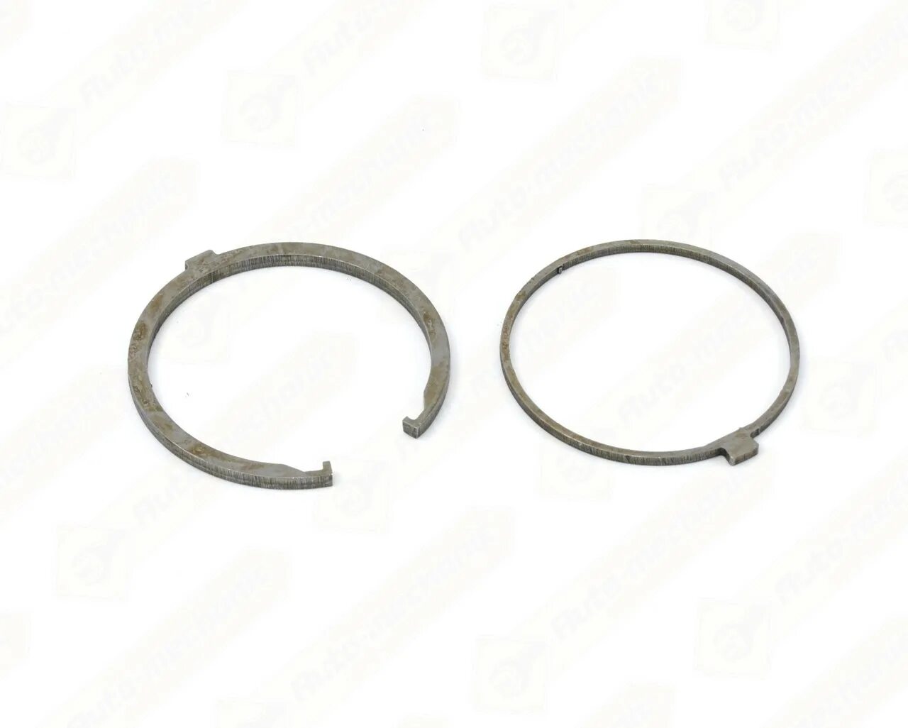 Кольцо регулировочное дифференциала (3,30 мм). Кольцо дифференциала. Кольцо регулировочное вала ямз-236. Стопорное кольцо дифференциала рено логан 2. Кольцо на пиньон ротора.