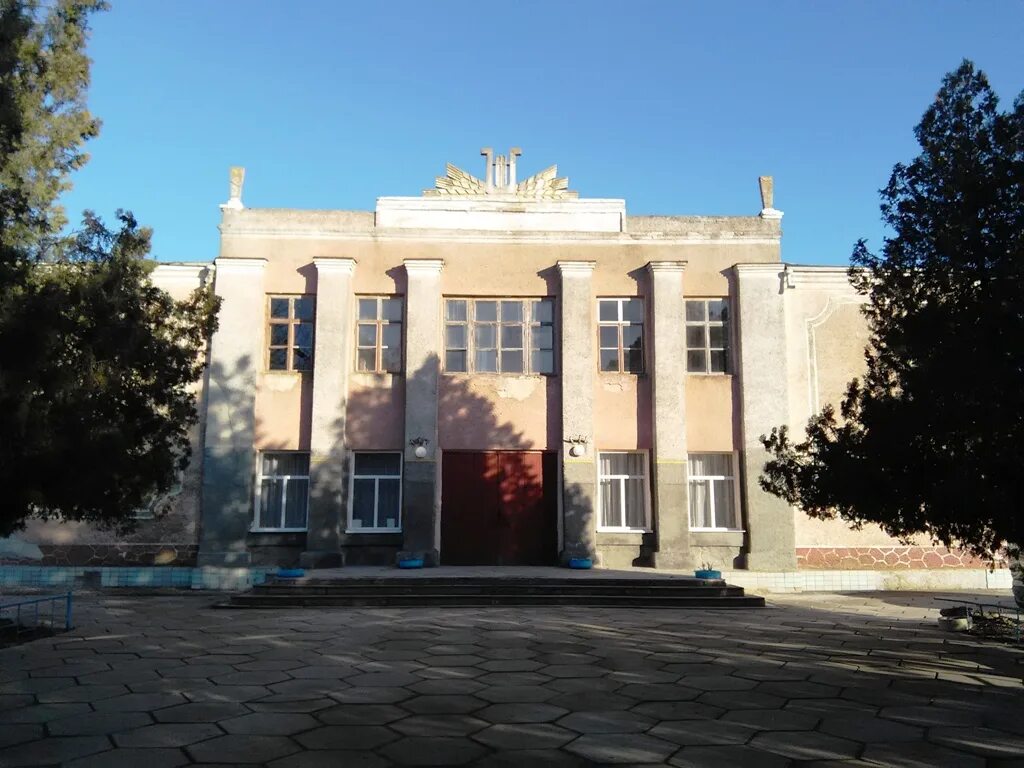 родник в селе крым мясниковского района ростовской. дворец культуры село первомайское. дом культуры черноморское крым. крым село крымское сакский район. дом культуры с.