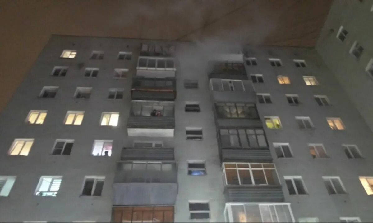 Пожар квартирах многоэтажных домах. Пожар в зданиях повышенной этажности. Пожар квартирах многоэтажных домах. Пожар в квартире многоэтажном доме. Пожар в многоэтажном доме.