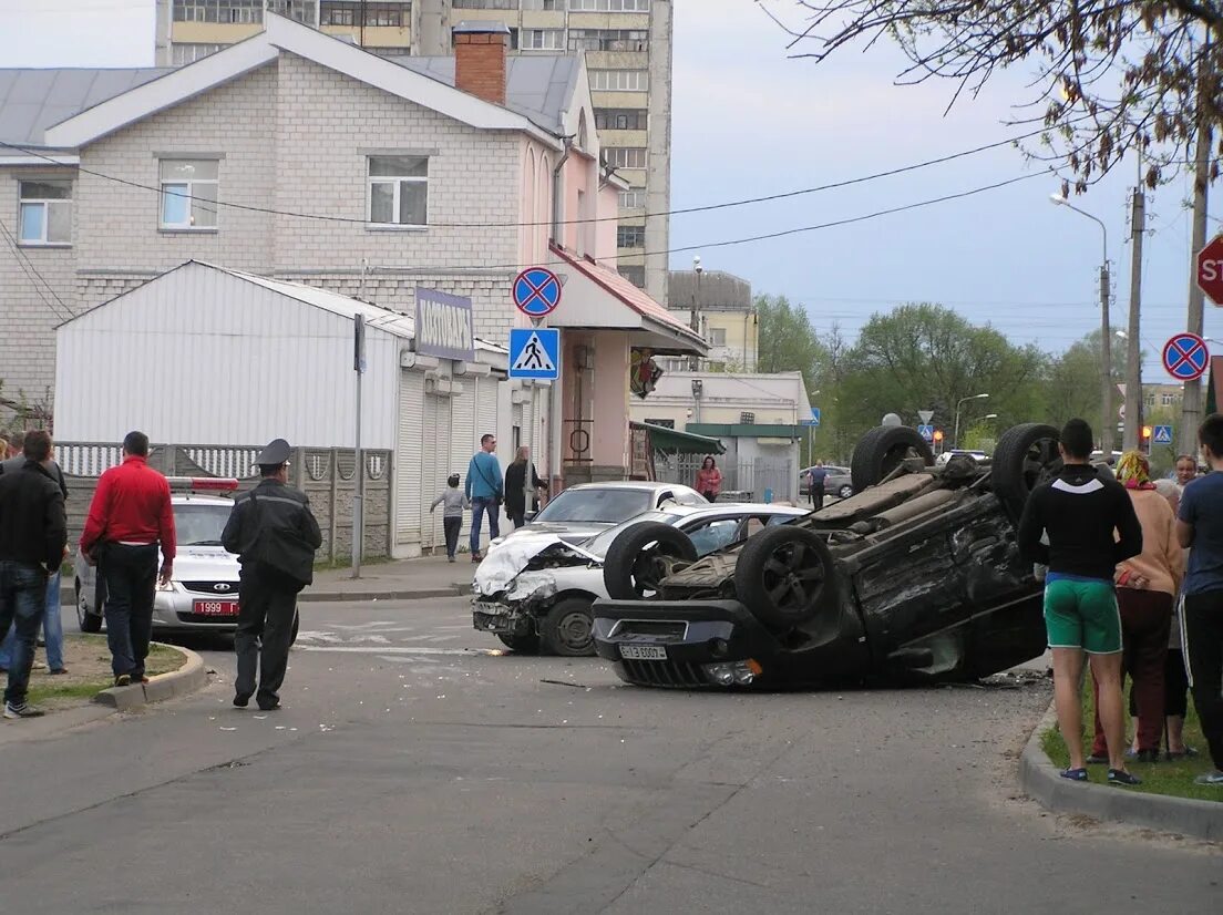 Новости Гомеля происшествия. Взрыв на дороге Гомель сегодня. Гомельские новости сегодня. Гомель сегодня сильные происшествия