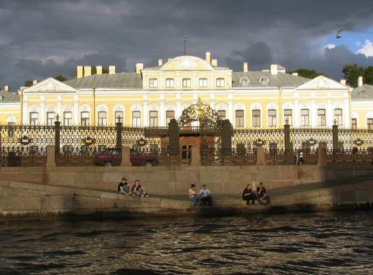 Какой дворец в холоп 2. Шереметьевский дворец царское село. шереметьевский дворец в 1712. санкт-петербург 1712. петербург столица 1712.