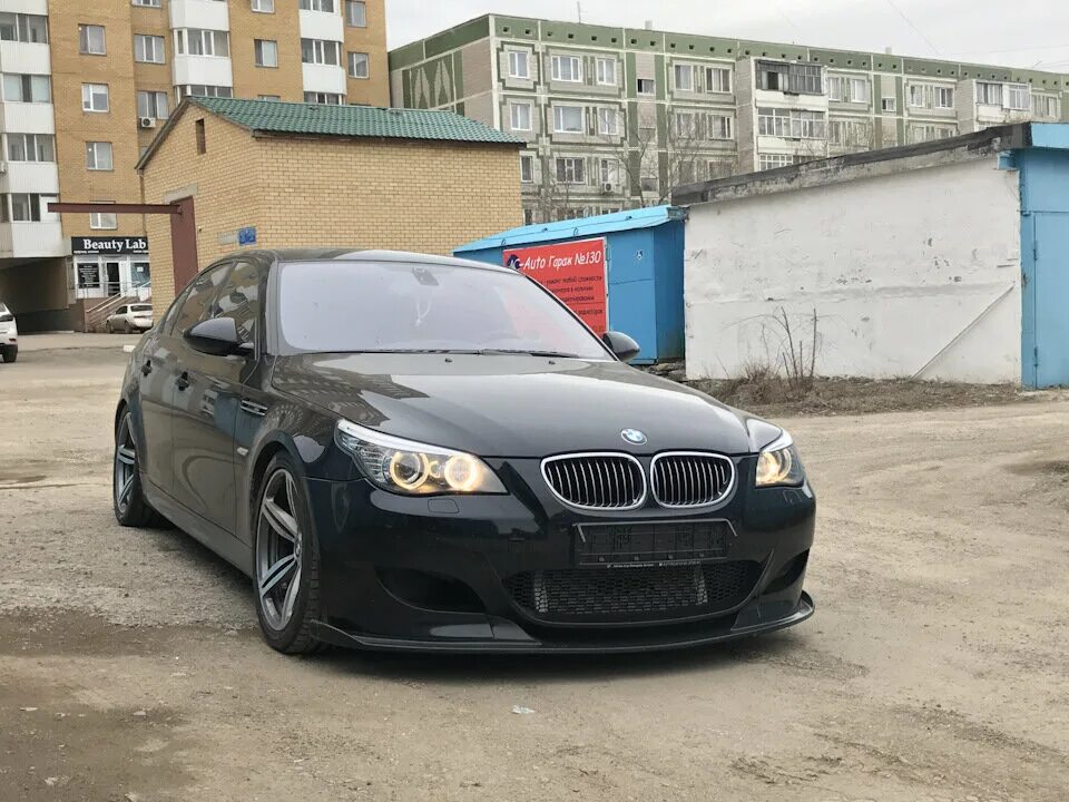 Бмв м5 москва. BMW m5 e60 Black. BMW m5 e60 черная. БМВ м5 е60 черная. БМВ 5 е60.