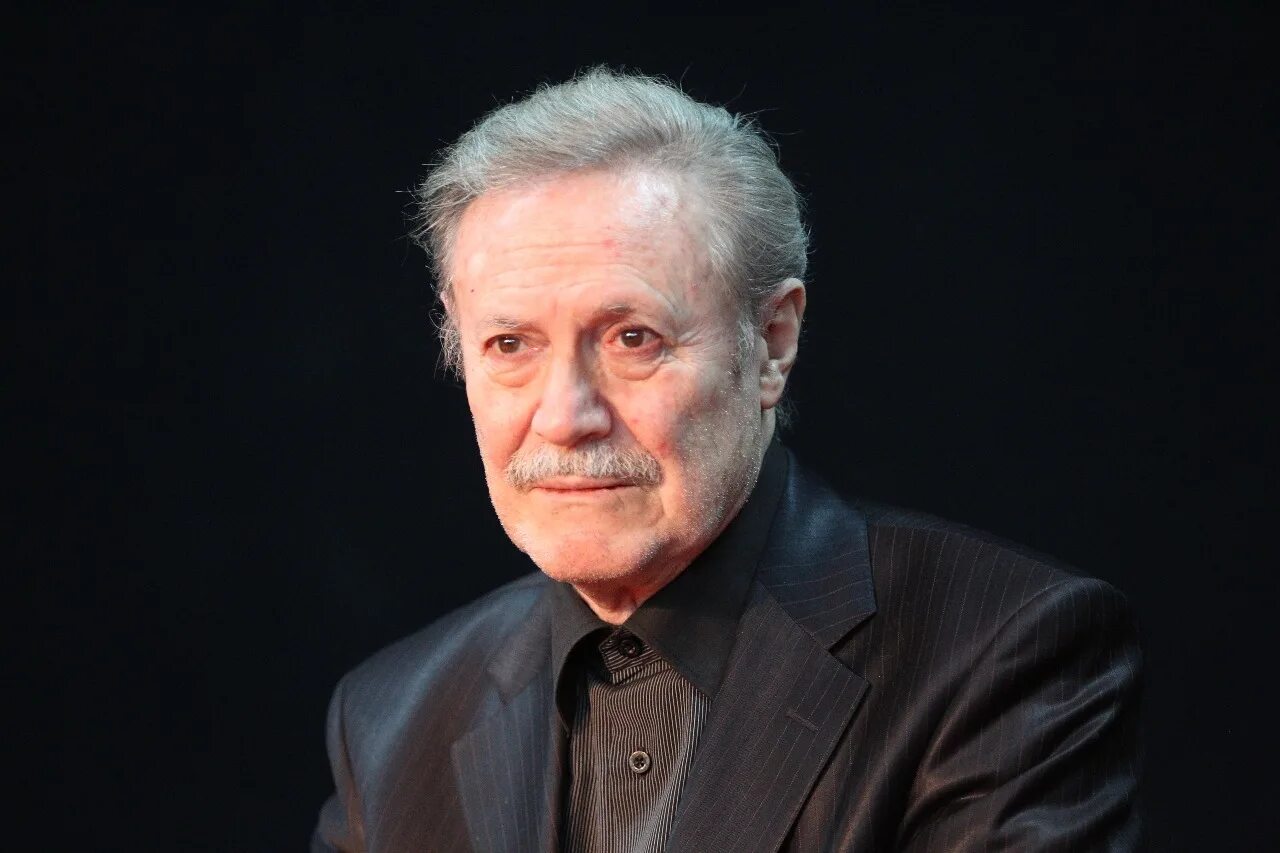 Малый театр юрия соломина. Театр руководитель соломин. Малый театр художественный руководитель. Театр руководитель соломин. Юрий мефодьевич соломин малый театр.