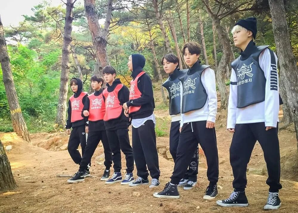 Ран бтс 59 эпизод. Ран бтс бариста. Ран бтс 2017. Dallyeola bangtan телепередача. Dallyeola bangtan телепередача.