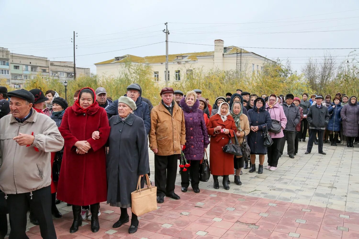 Погода п володарский. Поселок Володарский Астраханская. Село Володаровка Астраханская область. Поселок Володарский Астраханская область достопримечательности.