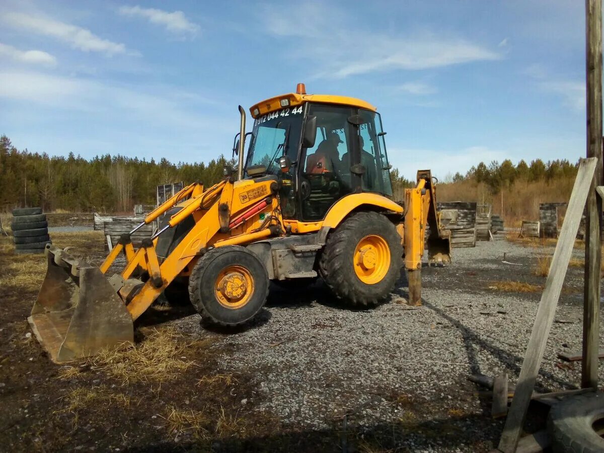 Машинист экскаватора погрузчика JCB. Тракторист машинист JCB 3cx. Машинист экскаватора погрузчика Мицубер. Водитель экскаватора погрузчика JCB. Ищем экскаватор погрузчик